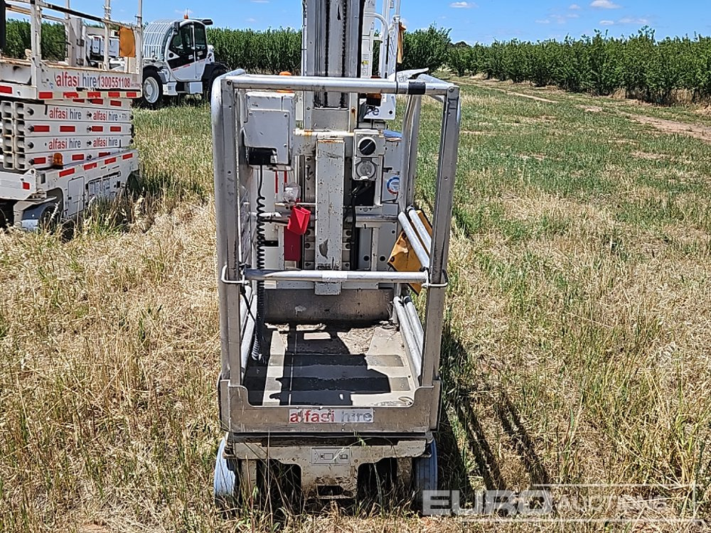 2013 Genie GR20 - Aerial platform: picture 5 2013 Genie GR20 - Aerial platform: picture 5