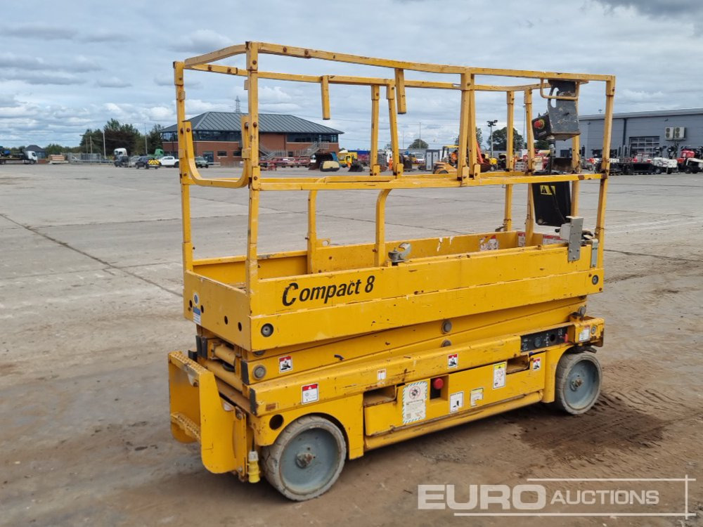 2014 Haulotte Compact 8 - Aerial platform: picture 5 2014 Haulotte Compact 8 - Aerial platform: picture 5