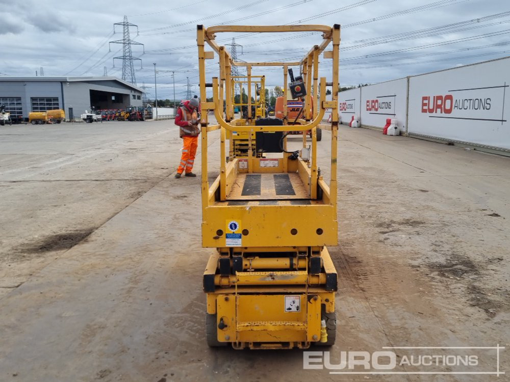 2014 Haulotte Compact 8 - Aerial platform: picture 4 2014 Haulotte Compact 8 - Aerial platform: picture 4