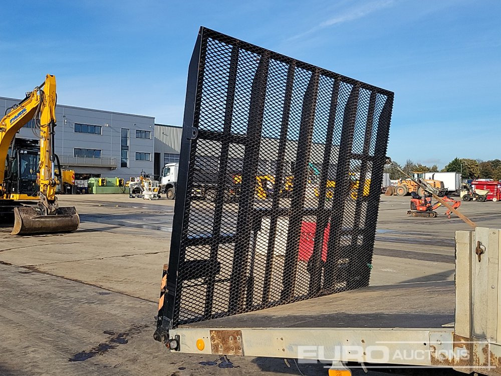 Dropside/ Flatbed truck for transportation of heavy machinery 2014 Mitsubishi Canter 7C15: picture 16