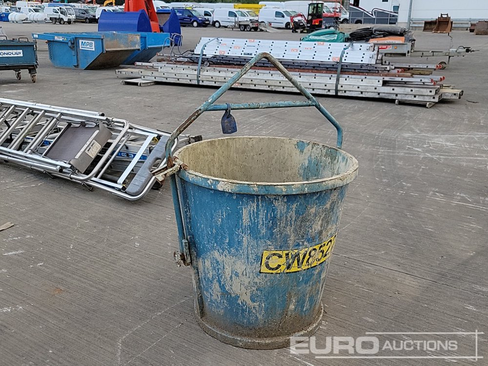2015 Conquip Concrete Pouring Bucket to suit Crane - Tipping skip: picture 3 2015 Conquip Concrete Pouring Bucket to suit Crane - Tipping skip: picture 3