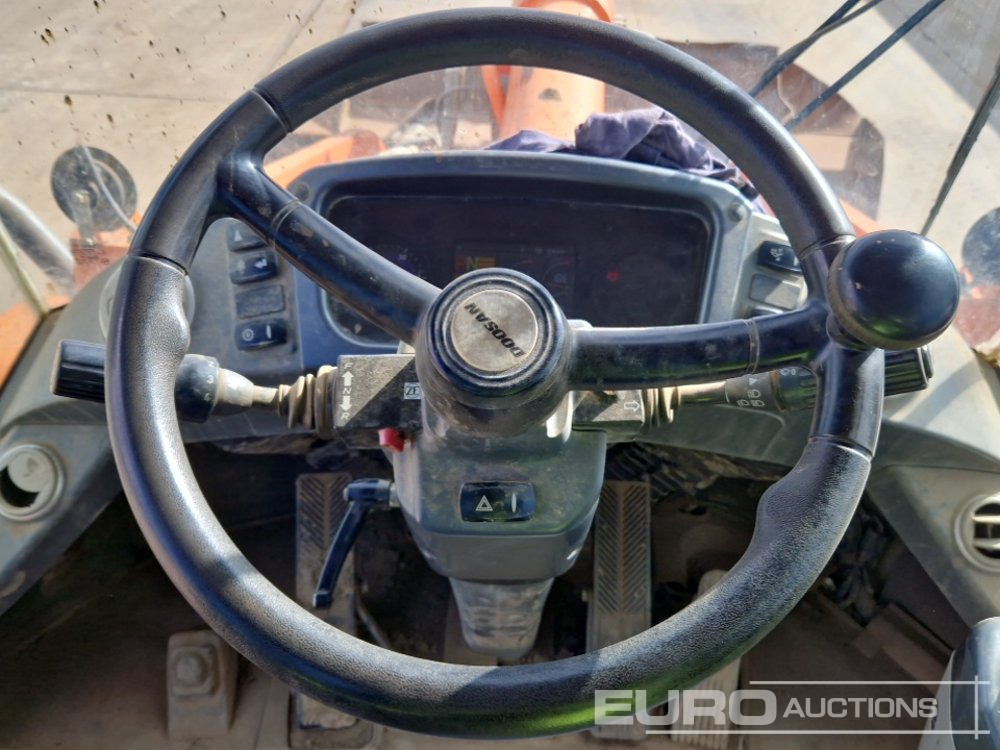 Wheel loader 2015 Doosan DL300-3: picture 45