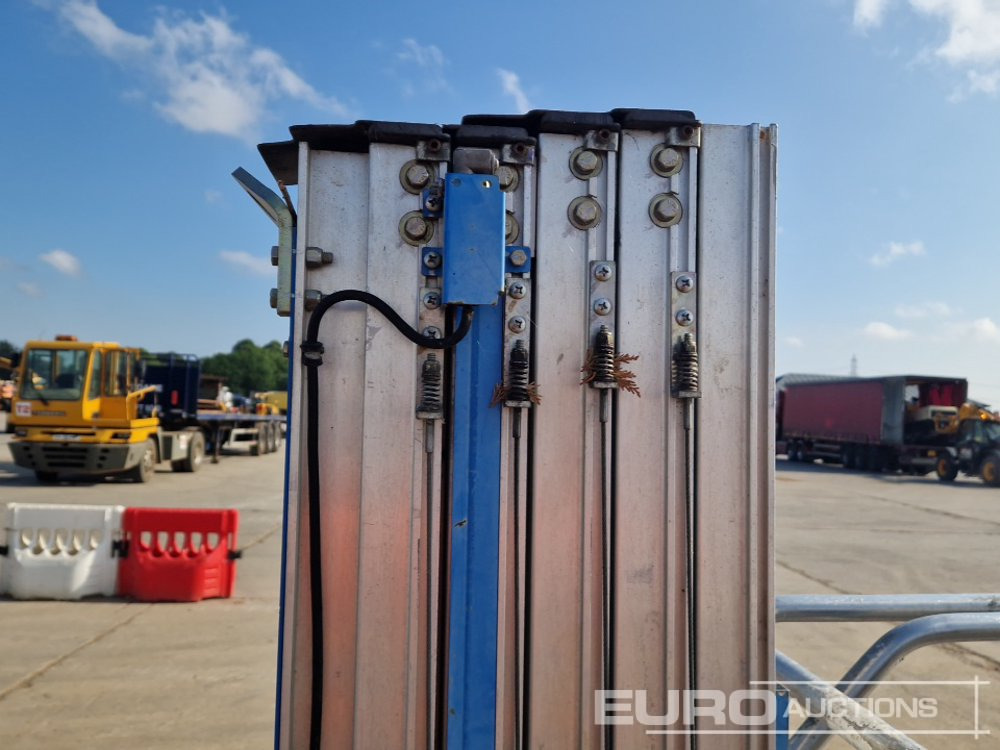Aerial platform 2016 Genie GR-20: picture 13