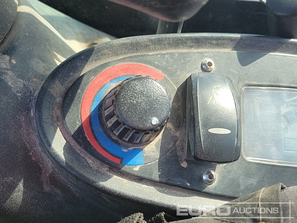 Mini excavator 2017 JCB 8018CTS: picture 43