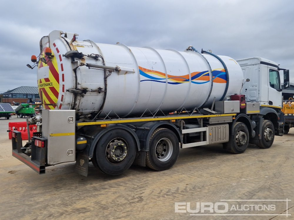 2017 Mercedes Arocs 3240 - Tank truck: picture 5 2017 Mercedes Arocs 3240 - Tank truck: picture 5