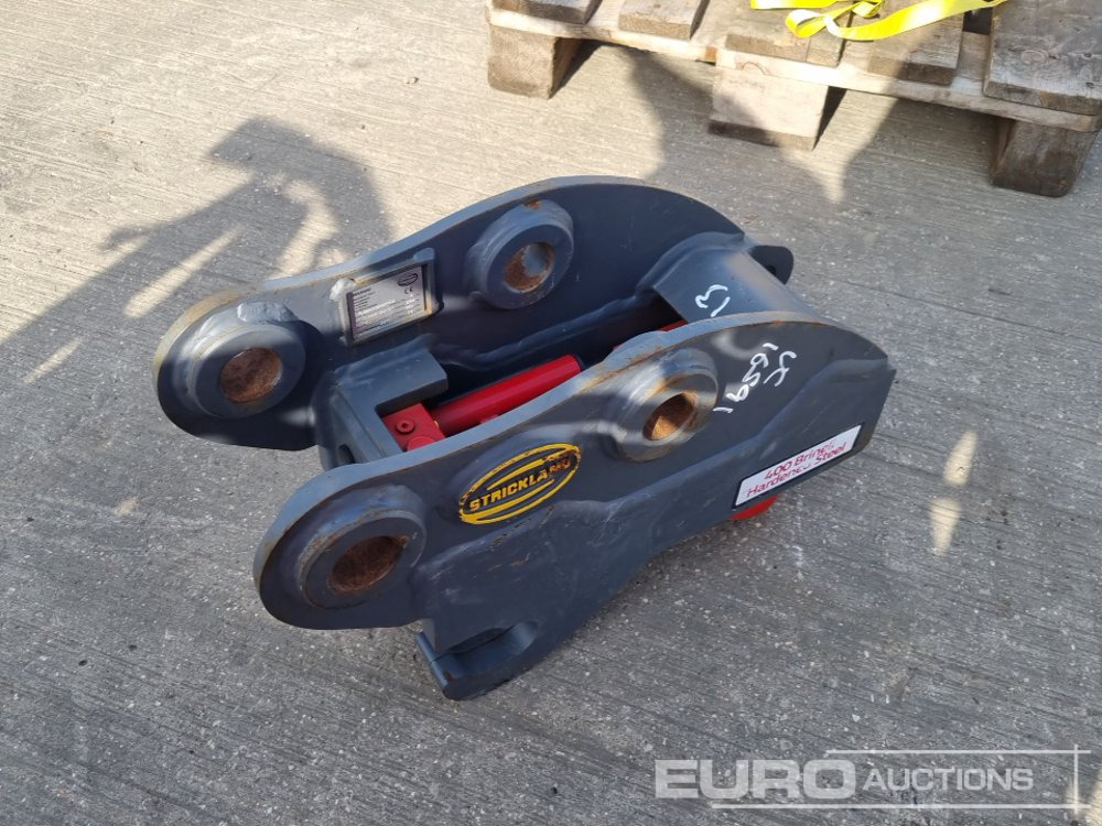 2017 Strickland Hydraulic Double Lock QH 45mm Pin to suit 4-6 Ton Excavator - Quick coupler: picture 5 2017 Strickland Hydraulic Double Lock QH 45mm Pin to suit 4-6 Ton Excavator - Quick coupler: picture 5