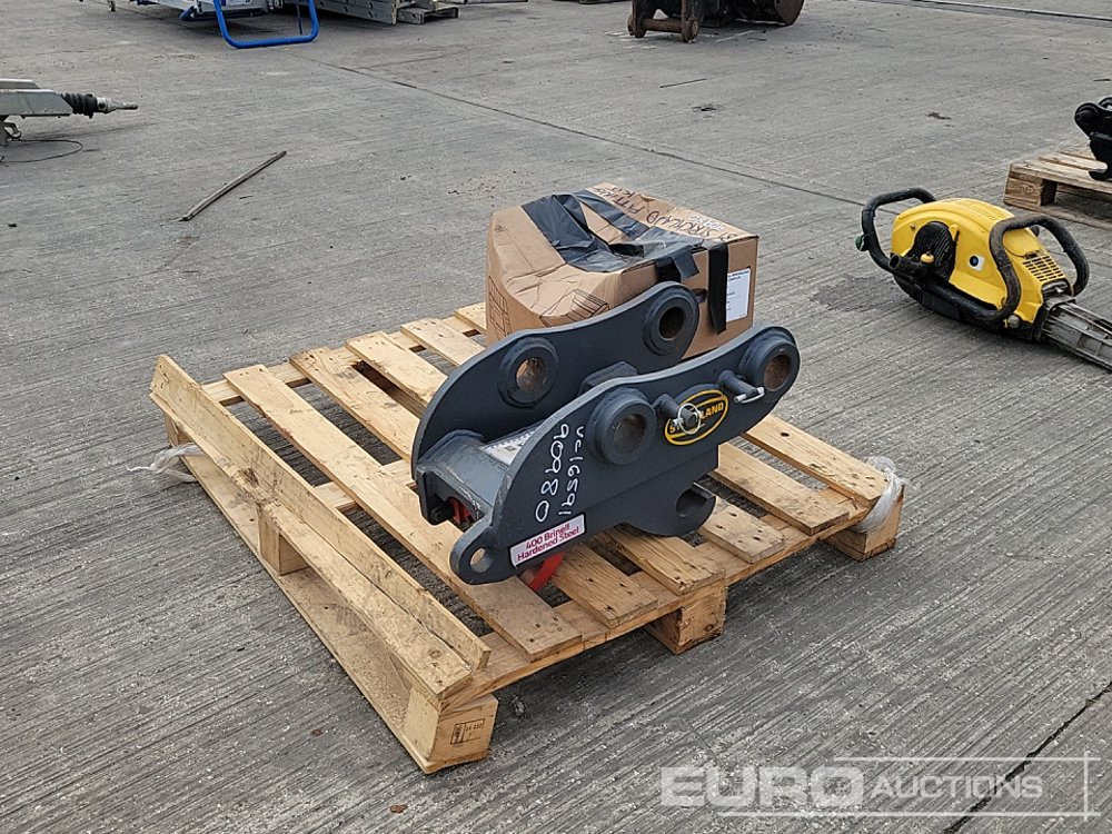 2017 Strickland Hydraulic Double Lock QH 60mm Pin to suit 10 Ton Excavator, Fitting Kit - Quick coupler: picture 1 2017 Strickland Hydraulic Double Lock QH 60mm Pin to suit 10 Ton Excavator, Fitting Kit - Quick coupler: picture 1