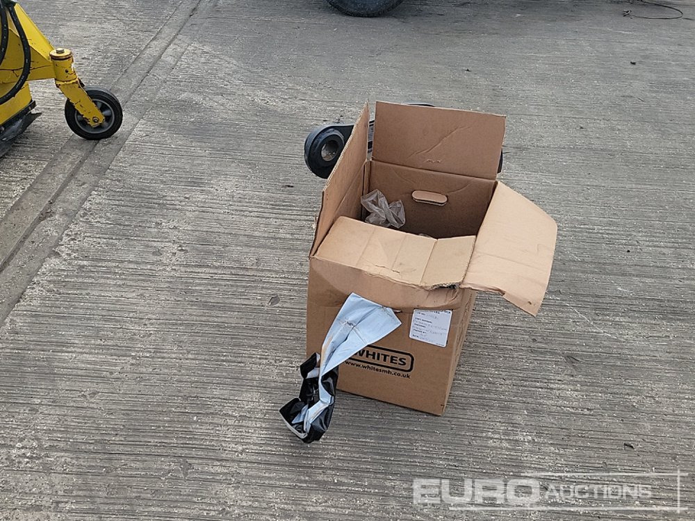 2017 Strickland Hydraulic Double Lock QH 60mm Pin to suit 10 Ton Excavator, Fitting Kit - Quick coupler: picture 4 2017 Strickland Hydraulic Double Lock QH 60mm Pin to suit 10 Ton Excavator, Fitting Kit - Quick coupler: picture 4
