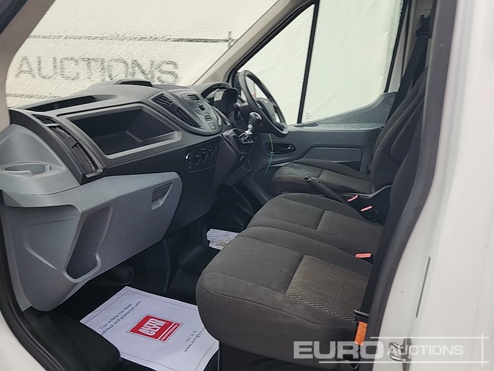 Flatbed van 2019 Ford Transit 350: picture 17