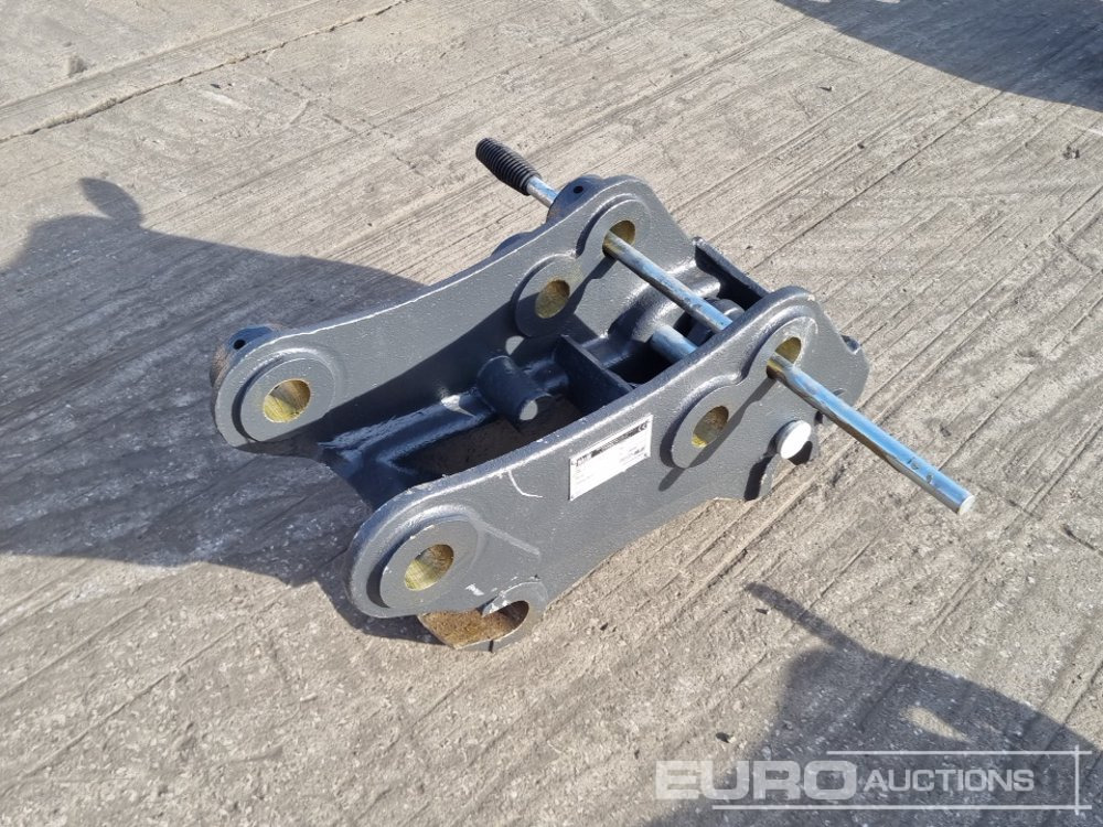 2023 Manual QH 45mm Pin to suit 4-6 Ton Excavator - Quick coupler: picture 5 2023 Manual QH 45mm Pin to suit 4-6 Ton Excavator - Quick coupler: picture 5