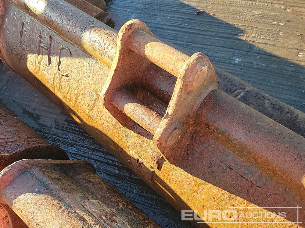 Bucket 36", 30", 30" Ditching, 12", 12", 10" Digging Bucket 25-35mm Pin to suit Mini Excavator: picture 16