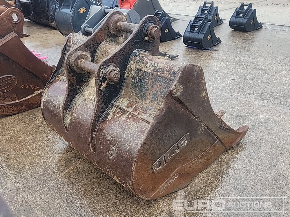 48" Digging Bucket 65mm Pin to suit 13 Ton Excavator - Bucket: picture 3 48" Digging Bucket 65mm Pin to suit 13 Ton Excavator - Bucket: picture 3