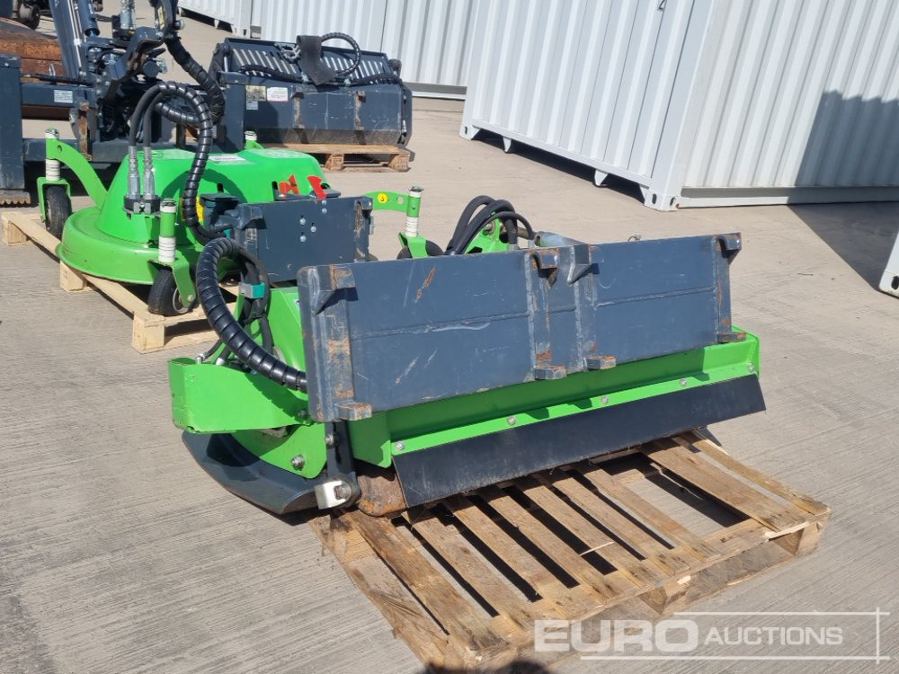 2018 Avant Hydraulic Flail Mower to suit Compact Wheeled Loader - Agricultural machinery: picture 3 2018 Avant Hydraulic Flail Mower to suit Compact Wheeled Loader - Agricultural machinery: picture 3