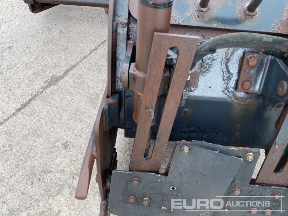 Bobcat 18 HYD PLANNER - Attachment for Excavator: picture 5 Bobcat 18 HYD PLANNER - Attachment for Excavator: picture 5