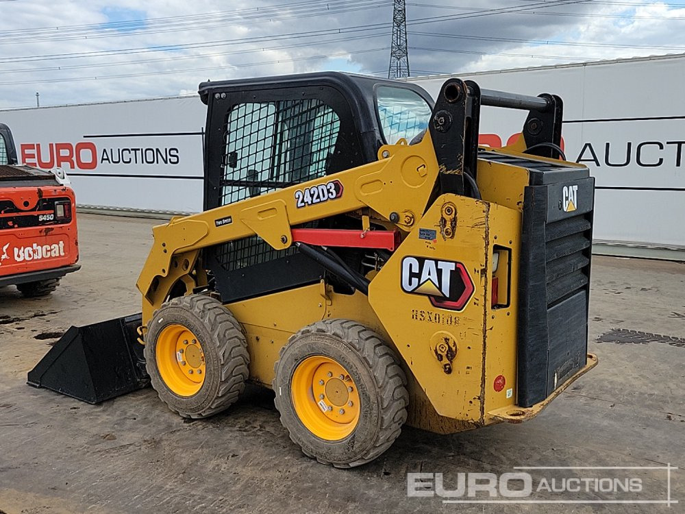 CAT 242D3 - Skid steer loader: picture 3 CAT 242D3 - Skid steer loader: picture 3