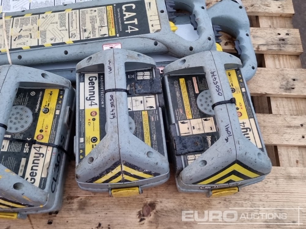 Construction equipment CAT and Generator Locator Set (5 of): picture 9