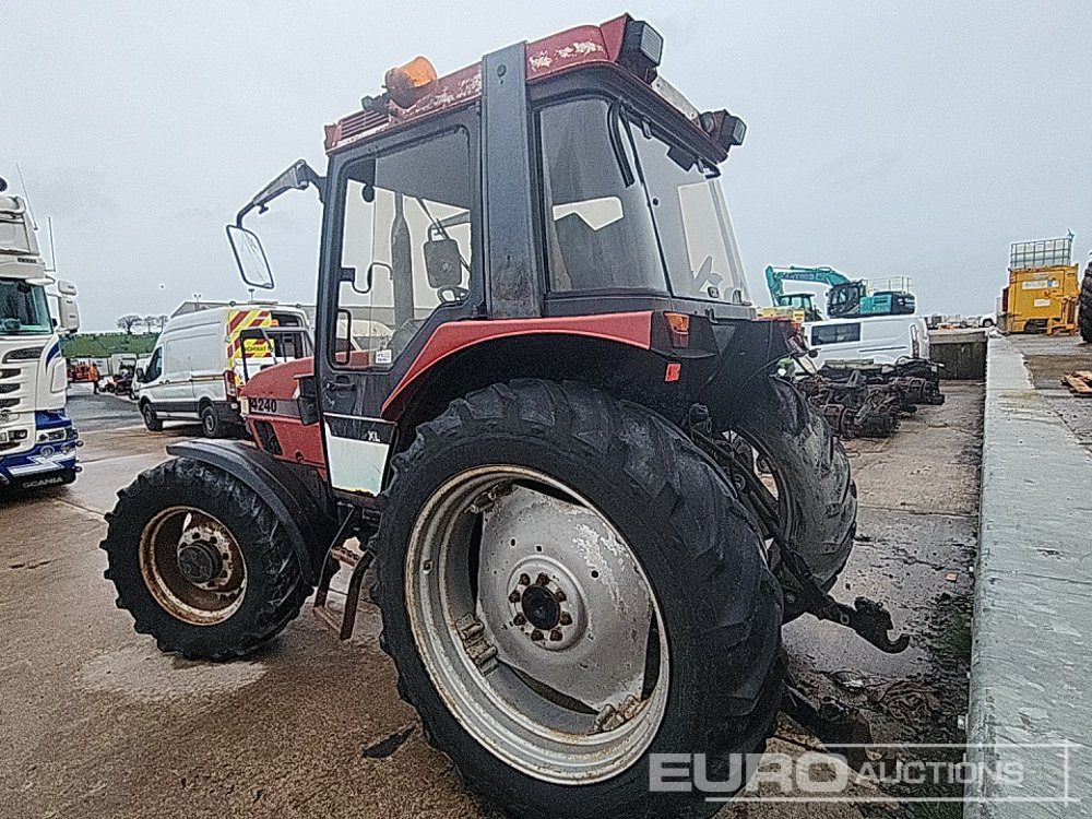Case 4240 - Farm tractor: picture 2 Case 4240 - Farm tractor: picture 2