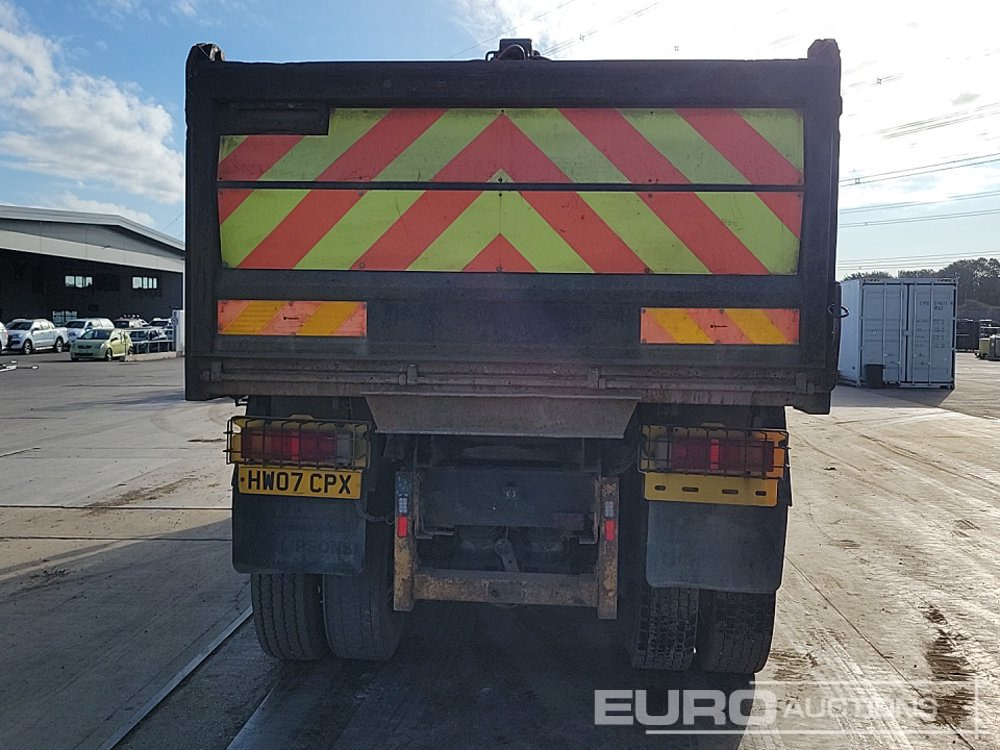 DAF CF75 310 - Tipper, Crane truck: picture 4 DAF CF75 310 - Tipper, Crane truck: picture 4
