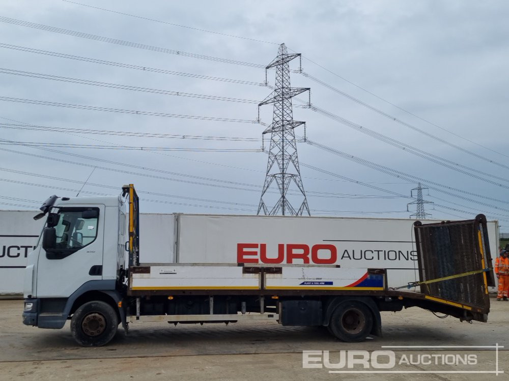 DAF LF210 - Dropside/ Flatbed truck: picture 2 DAF LF210 - Dropside/ Flatbed truck: picture 2