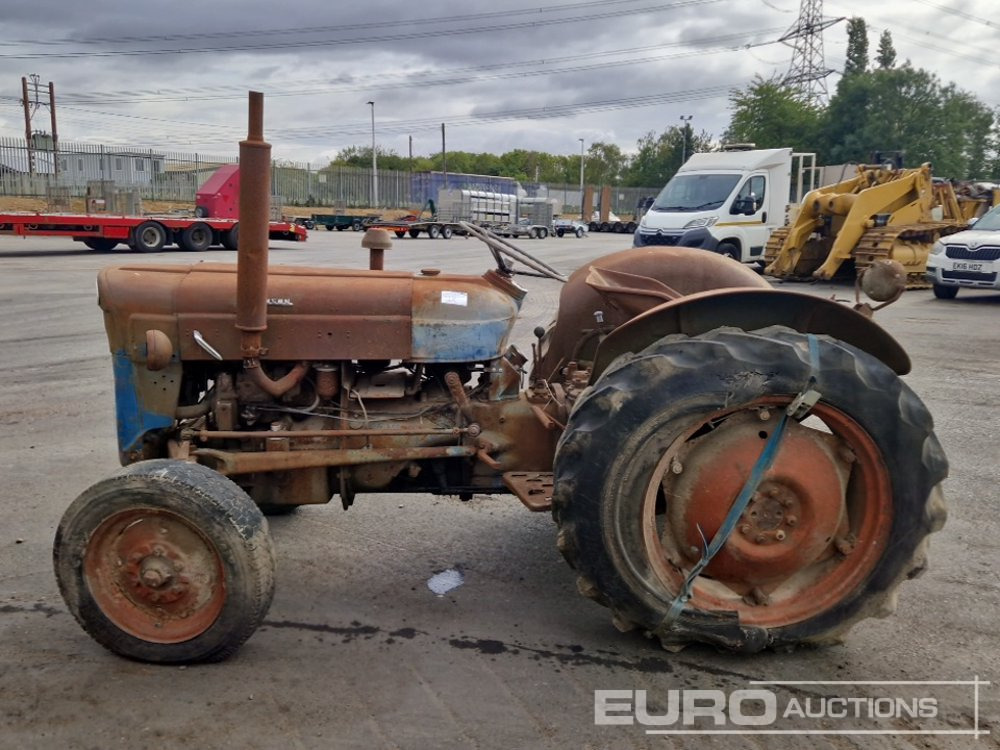 Fordson 2WD Tractor - Farm tractor: picture 2 Fordson 2WD Tractor - Farm tractor: picture 2