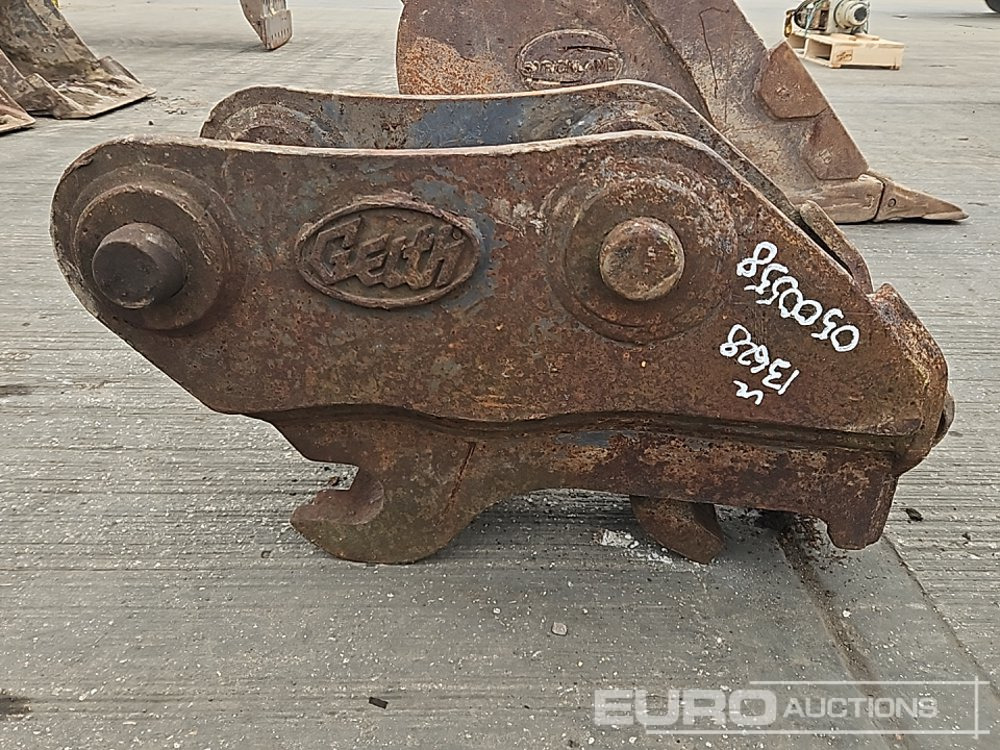 Geith Hydraulic Quick Hitch 65mm Pin to 13 Ton Excavator - Quick coupler: picture 2 Geith Hydraulic Quick Hitch 65mm Pin to 13 Ton Excavator - Quick coupler: picture 2