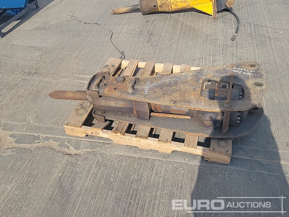 Hydraulic Breaker 45mm Pin to suit 4-6 Ton Excavtor - Hydraulic hammer: picture 2 Hydraulic Breaker 45mm Pin to suit 4-6 Ton Excavtor - Hydraulic hammer: picture 2