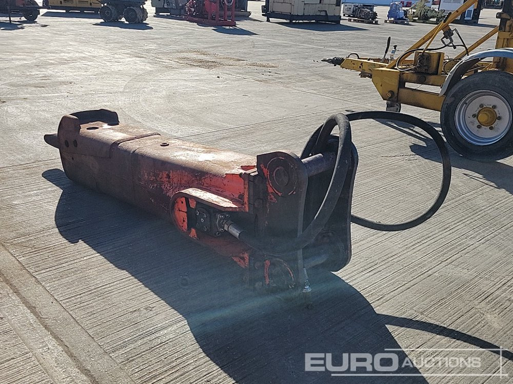 Hydraulic Breaker 80mm Pin to suit 20 Ton Excavator - Hydraulic hammer: picture 3 Hydraulic Breaker 80mm Pin to suit 20 Ton Excavator - Hydraulic hammer: picture 3