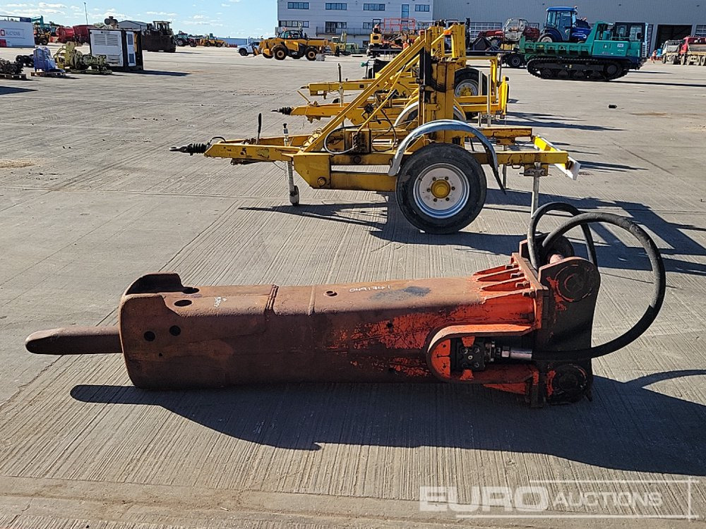 Hydraulic Breaker 80mm Pin to suit 20 Ton Excavator - Hydraulic hammer: picture 2 Hydraulic Breaker 80mm Pin to suit 20 Ton Excavator - Hydraulic hammer: picture 2
