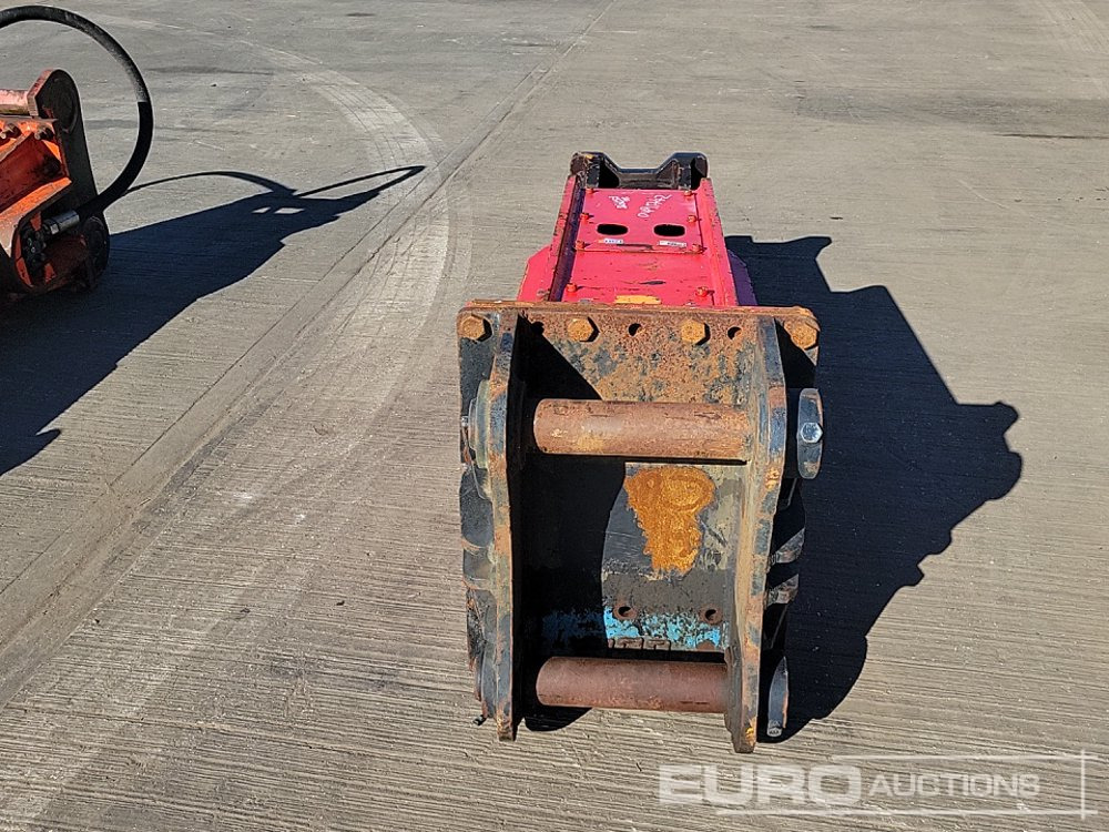 Hydraulic Breaker 80mm Pin to suit 20 Ton Excavator - Hydraulic hammer: picture 4 Hydraulic Breaker 80mm Pin to suit 20 Ton Excavator - Hydraulic hammer: picture 4