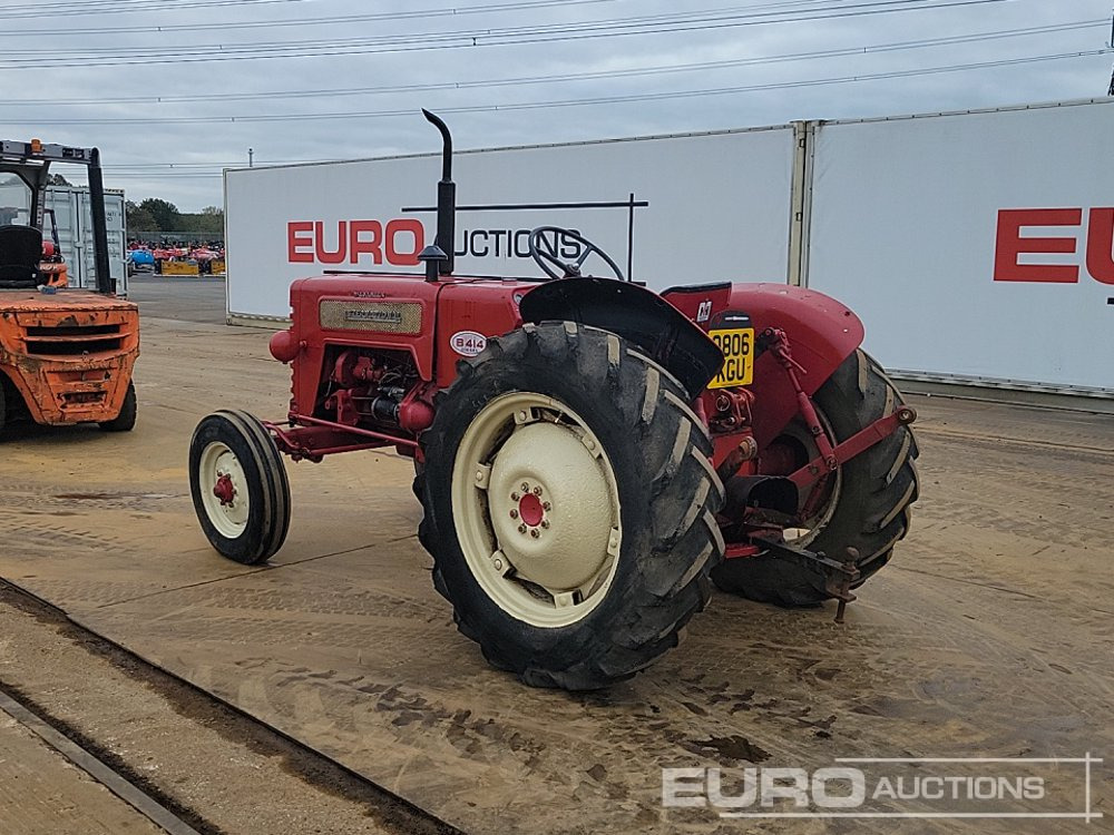 International B414 - Farm tractor: picture 3 International B414 - Farm tractor: picture 3