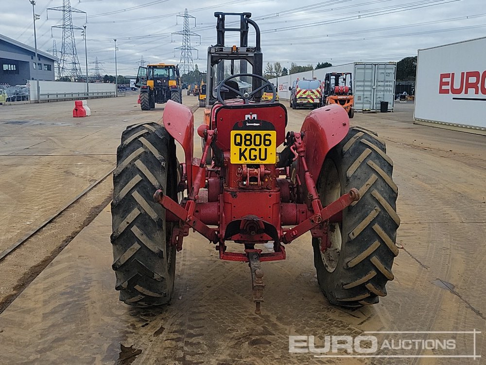 International B414 - Farm tractor: picture 4 International B414 - Farm tractor: picture 4