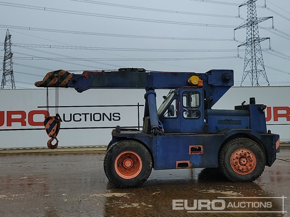 Iron Fairy 4x2 Crane, Reverse Camera - Mini crane: picture 2 Iron Fairy 4x2 Crane, Reverse Camera - Mini crane: picture 2