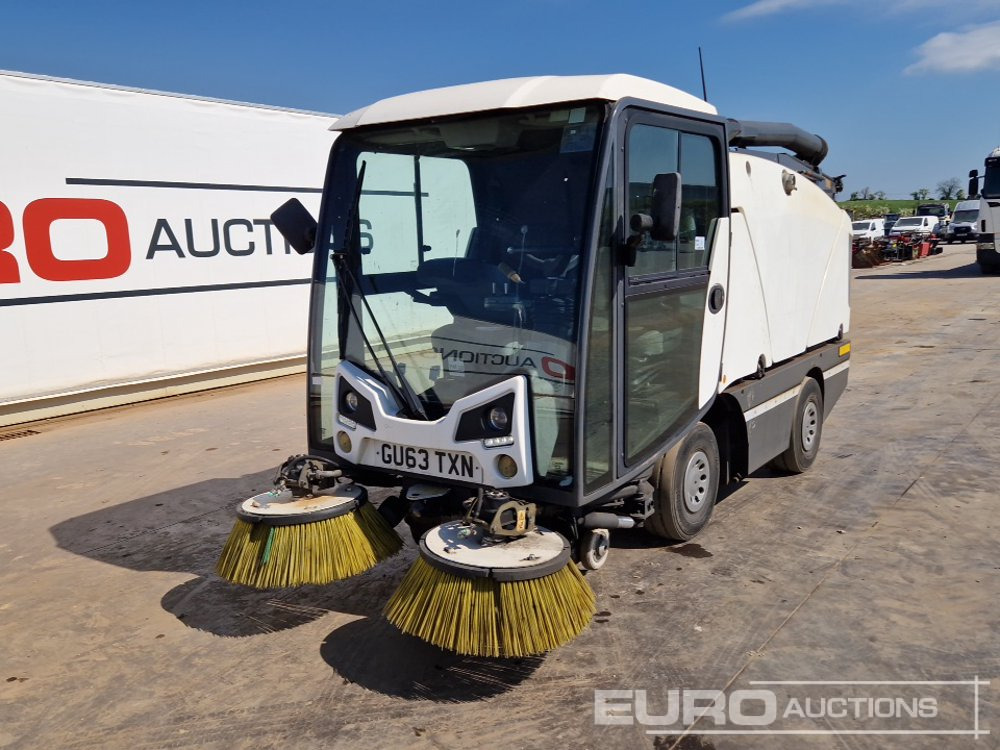 Johnston C201 - Road sweeper: picture 1 Johnston C201 - Road sweeper: picture 1