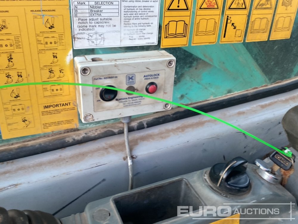 Crawler excavator Kobelco SK235SRLC: picture 37 Crawler excavator Kobelco SK235SRLC: picture 37