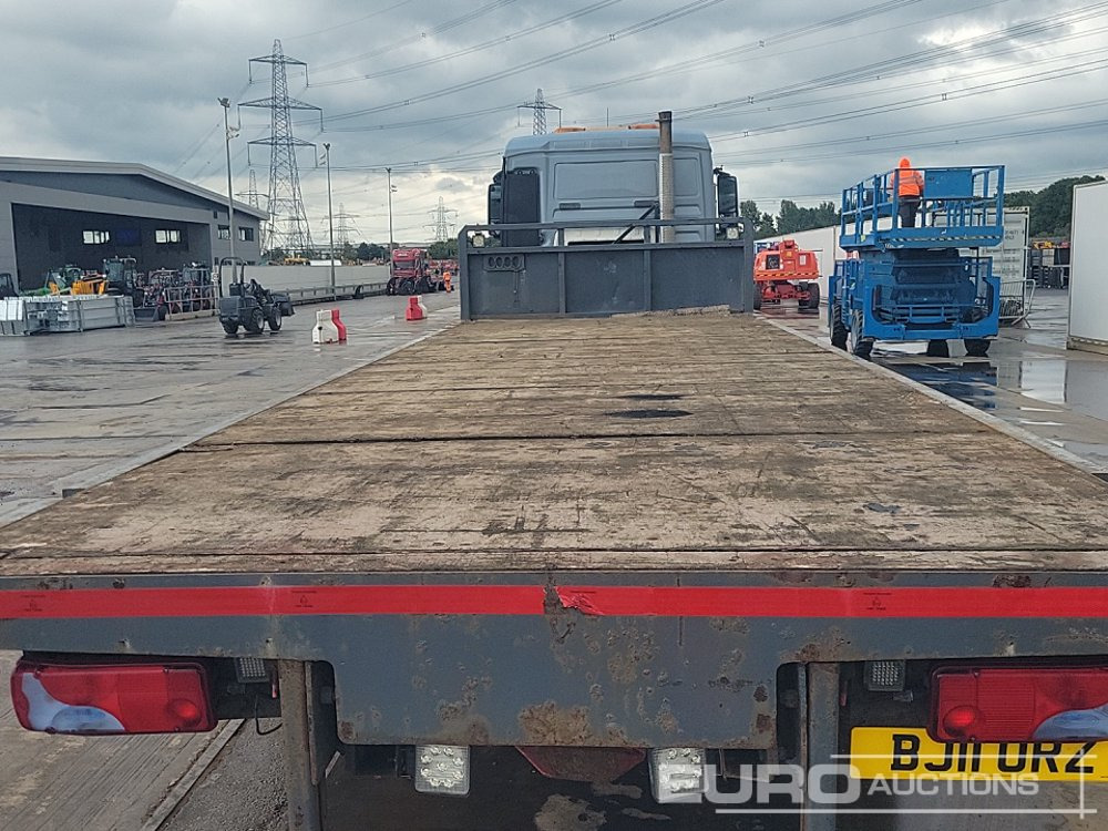 Dropside/ Flatbed truck MAN 26.400: picture 16