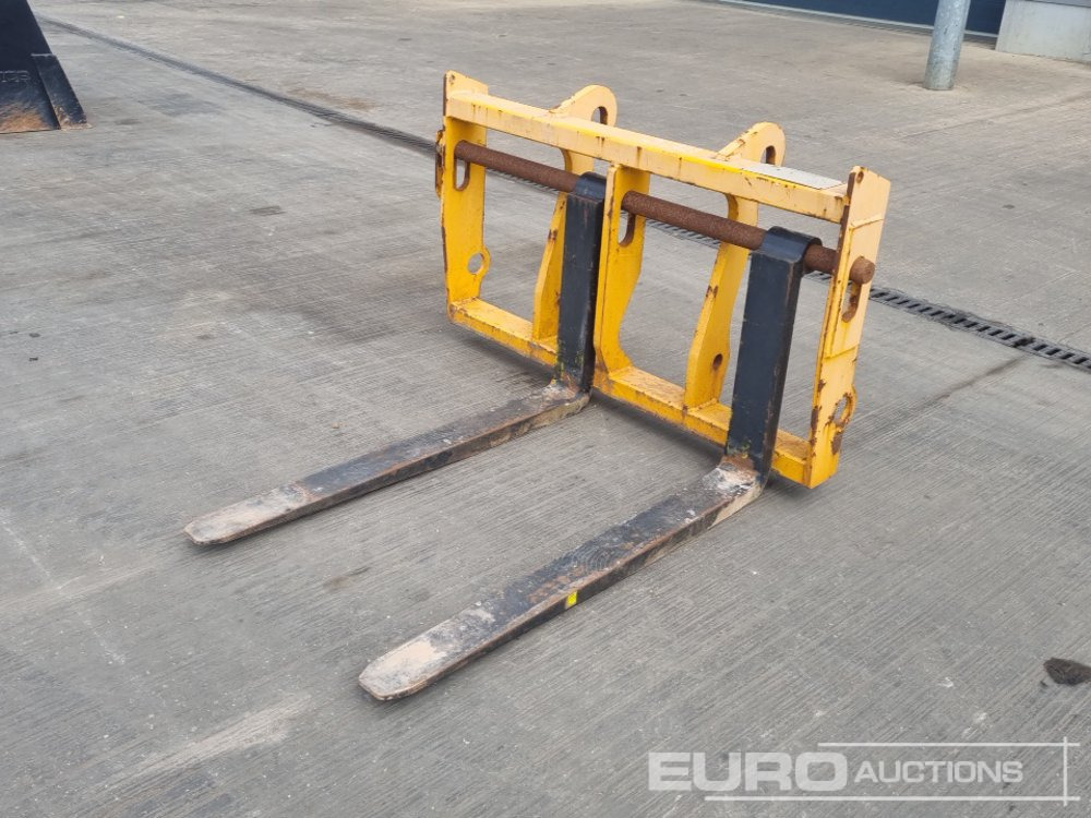 2019 Fork Carriage & Forks to suit JCB Telehandler - Material handling equipment: picture 1 2019 Fork Carriage & Forks to suit JCB Telehandler - Material handling equipment: picture 1