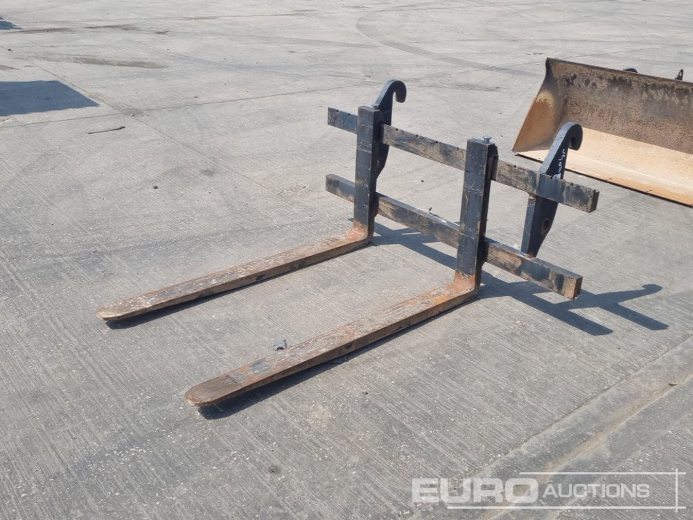 2019 JCB Fork Frame & Forks to suit Telehandler - Material handling equipment: picture 1 2019 JCB Fork Frame & Forks to suit Telehandler - Material handling equipment: picture 1