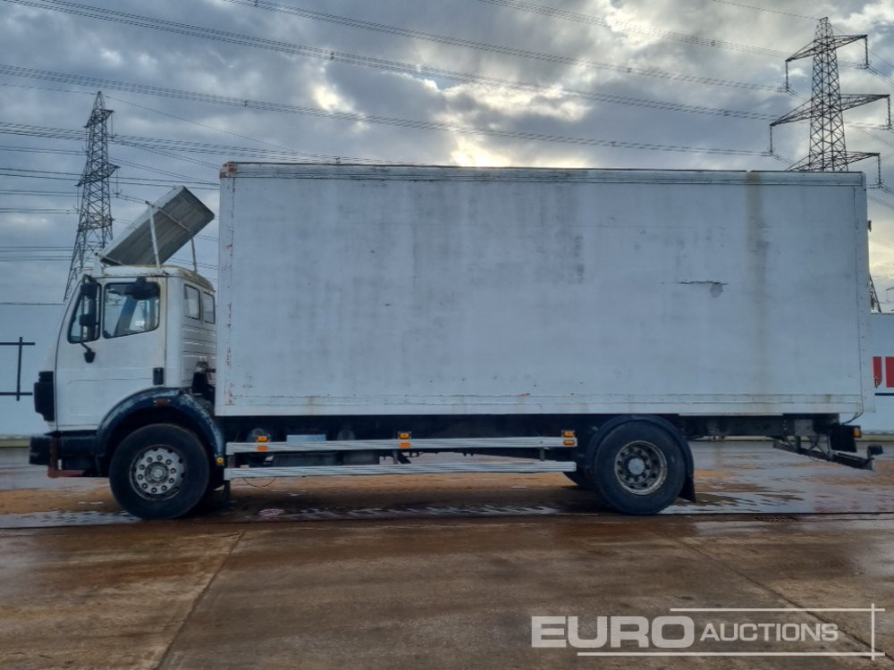 Mercedes 1820 - Box truck: picture 3 Mercedes 1820 - Box truck: picture 3