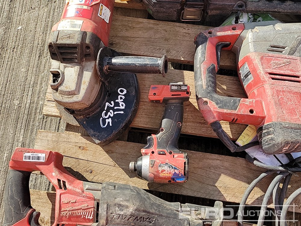 Milwaukee Battery Reciprocating Saw (3 of), 110Volt Reciprocating Saw, 110Volt 9" Grinder, Battery Impact Gun, 110Volt Hammer Drill (3 of) - Construction equipment: picture 3 Milwaukee Battery Reciprocating Saw (3 of), 110Volt Reciprocating Saw, 110Volt 9" Grinder, Battery Impact Gun, 110Volt Hammer Drill (3 of) - Construction equipment: picture 3