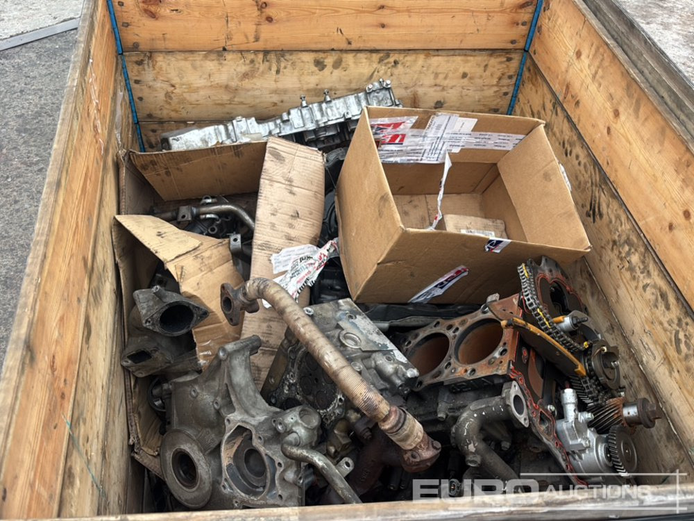 Pallet of Engine Spares - Engine: picture 3 Pallet of Engine Spares - Engine: picture 3