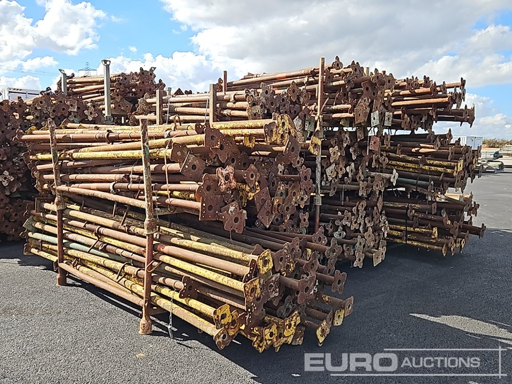 Stillage of Acrow Props (14 of) - Construction equipment: picture 5 Stillage of Acrow Props (14 of) - Construction equipment: picture 5