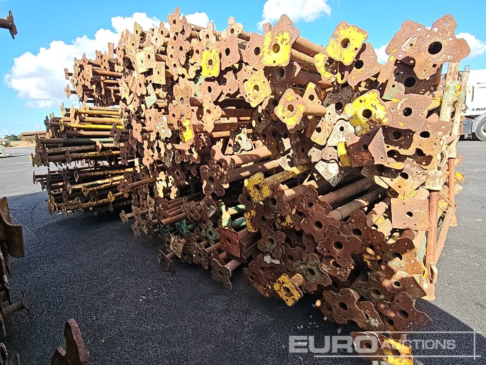 Stillage of Acrow Props (14 of) - Construction equipment: picture 2 Stillage of Acrow Props (14 of) - Construction equipment: picture 2