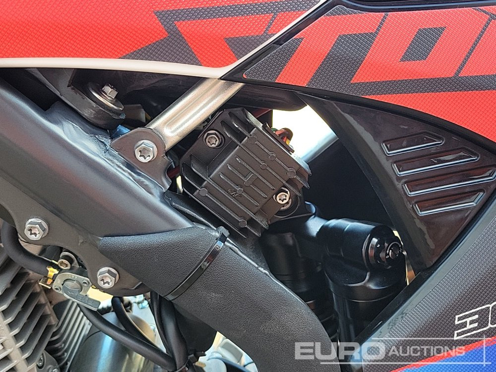 Motorcycle Unused 2025 Apollo Storm 300cc Motorcross Bike, 21" Front, 18" Rear Tyres, Electric Start, Air Cooled, Hydraulic Suspension, Disc Brakes, Lighting Kit (UNASSEMBLED): picture 28 Motorcycle Unused 2025 Apollo Storm 300cc Motorcross Bike, 21" Front, 18" Rear Tyres, Electric Start, Air Cooled, Hydraulic Suspension, Disc Brakes, Lighting Kit (UNASSEMBLED): picture 28