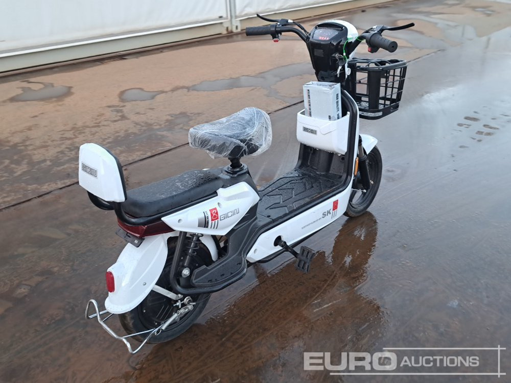 Unused 2025 SK8 Electric Bicycle - Golf cart: picture 5 Unused 2025 SK8 Electric Bicycle - Golf cart: picture 5