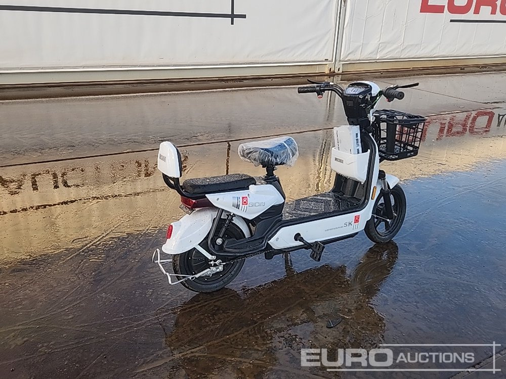 Unused 2025 SK8 Electric Bicycle - Golf cart: picture 5 Unused 2025 SK8 Electric Bicycle - Golf cart: picture 5