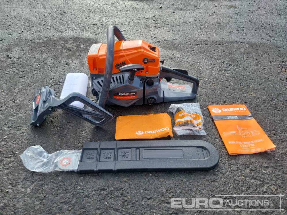 Unused Daewoo DACS5218 52cc 18" Petrol Chainsaw - Workshop equipment: picture 1 Unused Daewoo DACS5218 52cc 18" Petrol Chainsaw - Workshop equipment: picture 1