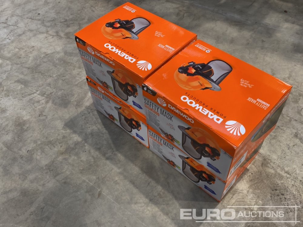 Unused Daewoo DASM5009 Safety Mask (4 of) - Workshop equipment: picture 3 Unused Daewoo DASM5009 Safety Mask (4 of) - Workshop equipment: picture 3