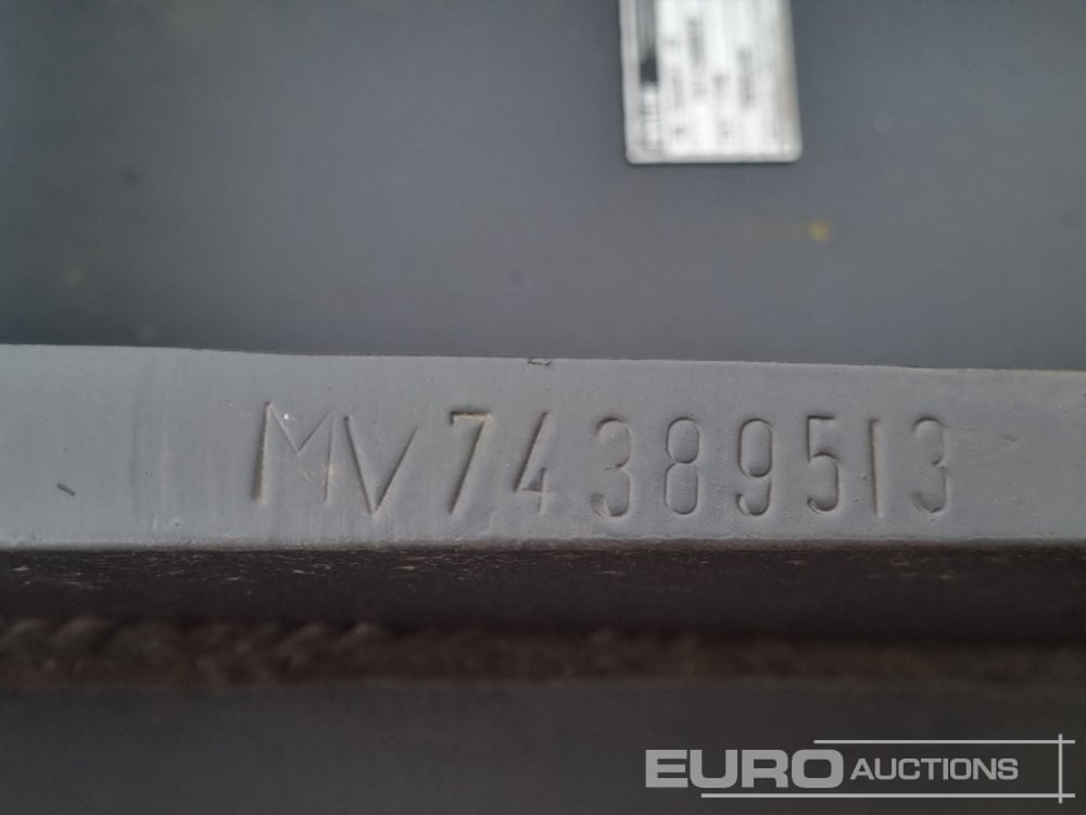 New Bucket Unused Miller 24 Scoop Bucket 80mm Pin to suit 20 Ton Excavator: picture 14