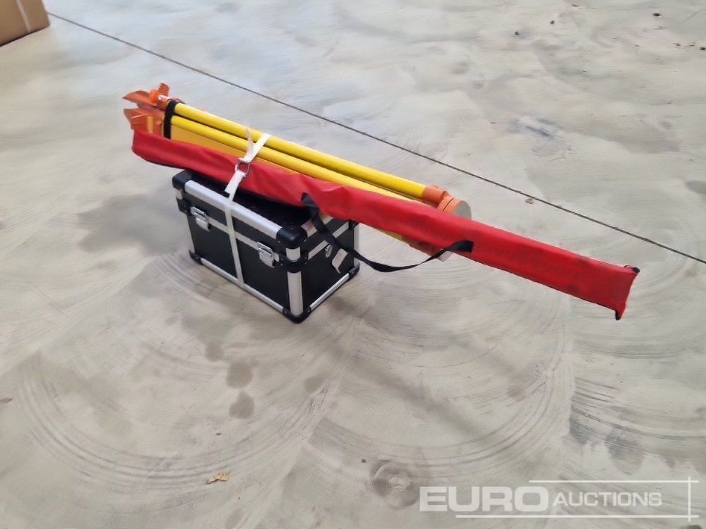 Unused Site Level, Tripod & Staff - Workshop equipment: picture 5 Unused Site Level, Tripod & Staff - Workshop equipment: picture 5