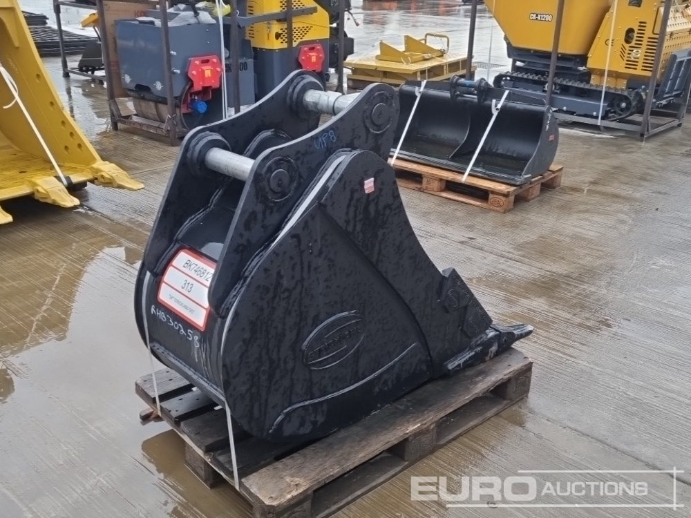 Unused Strickland 24" Digging Bucket 65mm Pin to suit 13 Ton Excavator - Bucket: picture 5 Unused Strickland 24" Digging Bucket 65mm Pin to suit 13 Ton Excavator - Bucket: picture 5